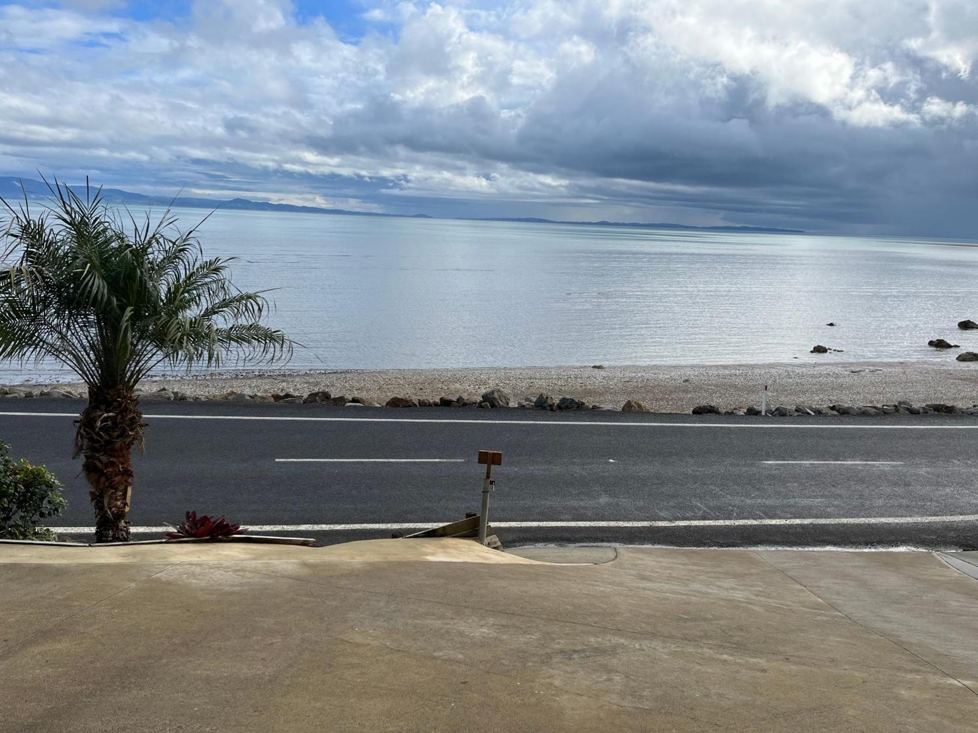 Te Mata Bay Seaviews Bed & Breakfast Tapu Exterior photo